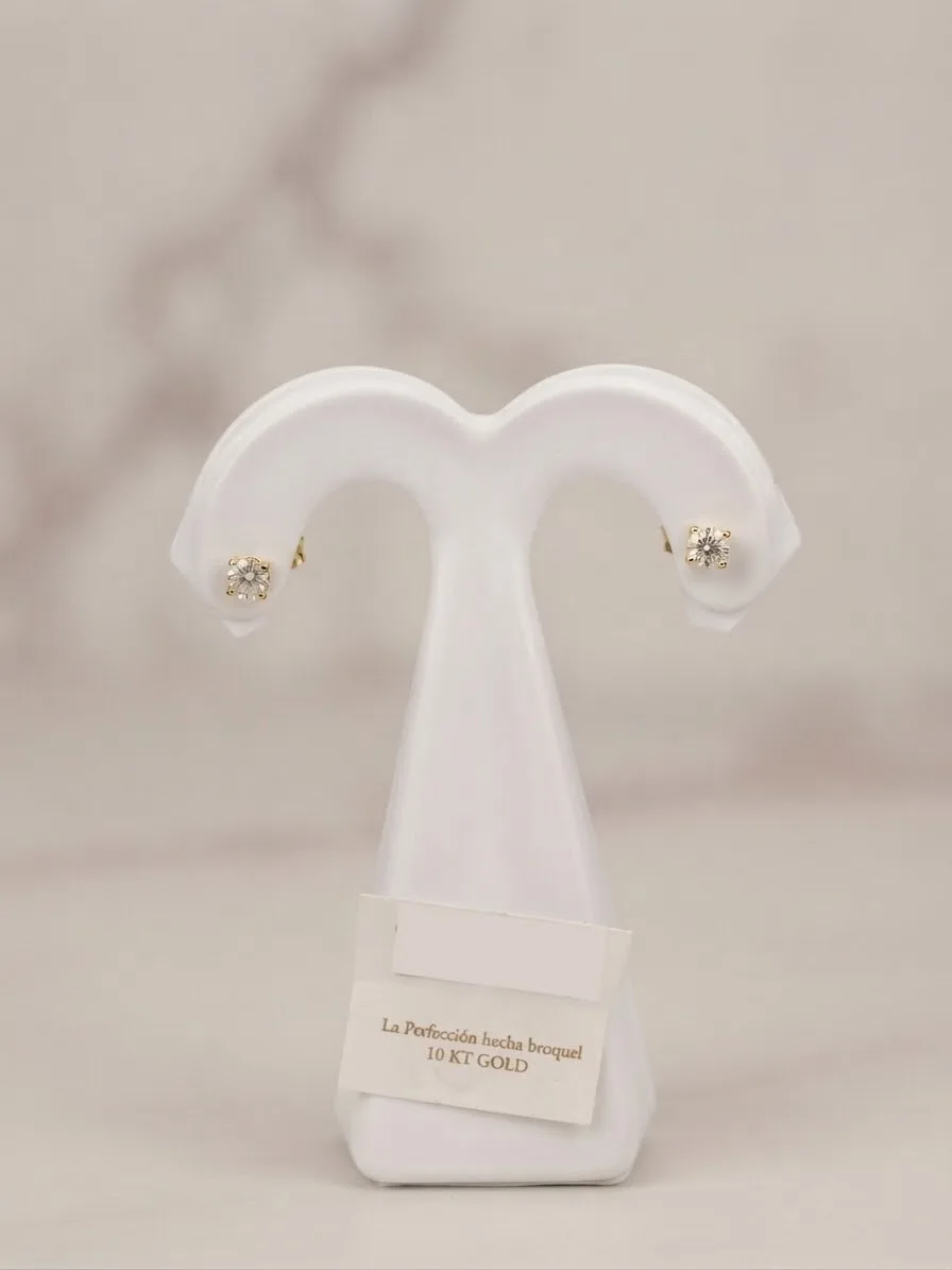 Aretes Forma de Corazón con Piedra