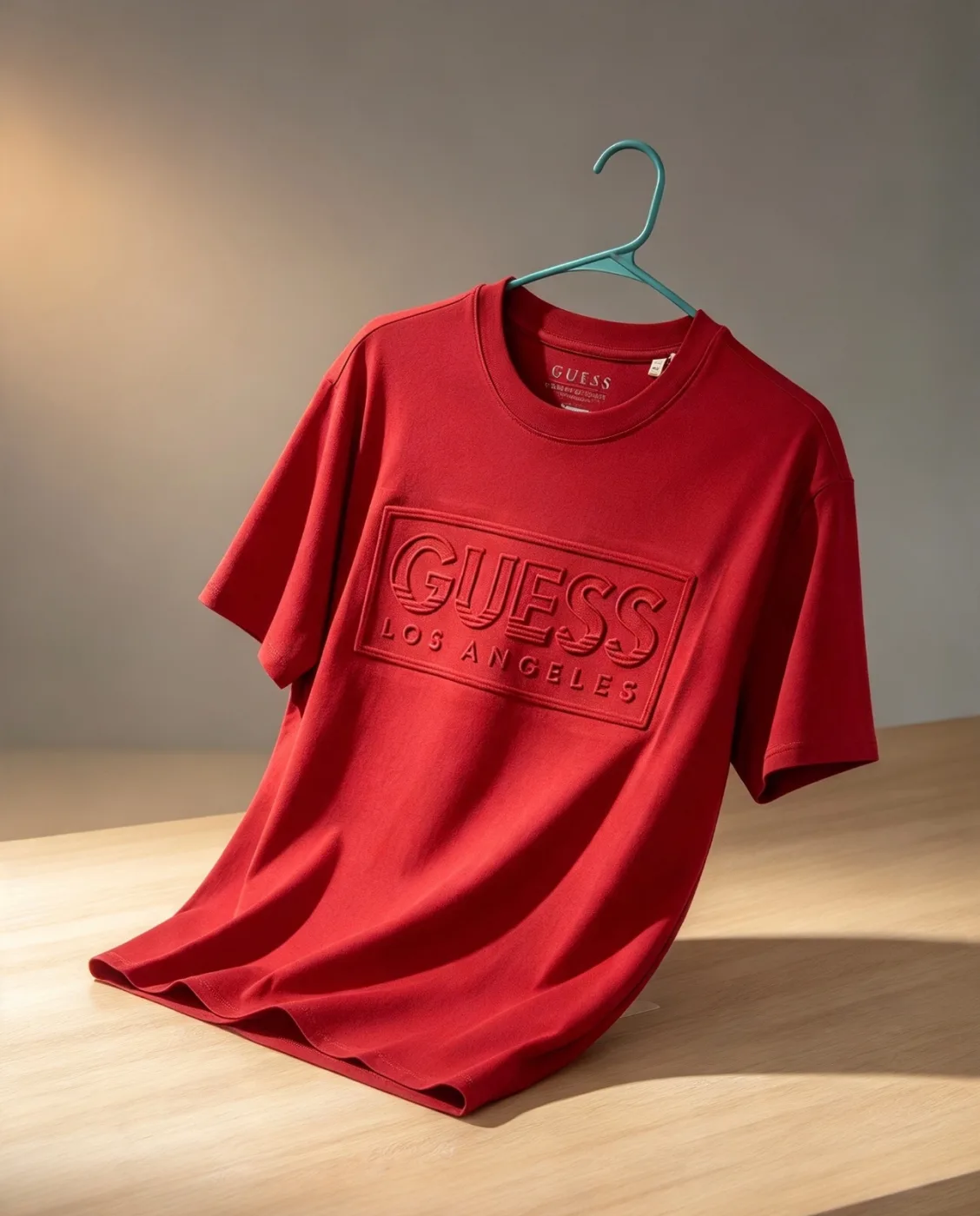 Guess Color Rojo Talla M