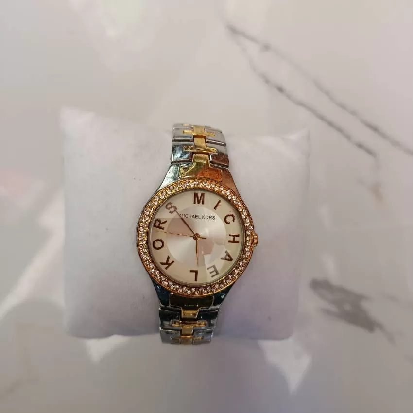 JOYERIA Y PERFUMERIA KARLA