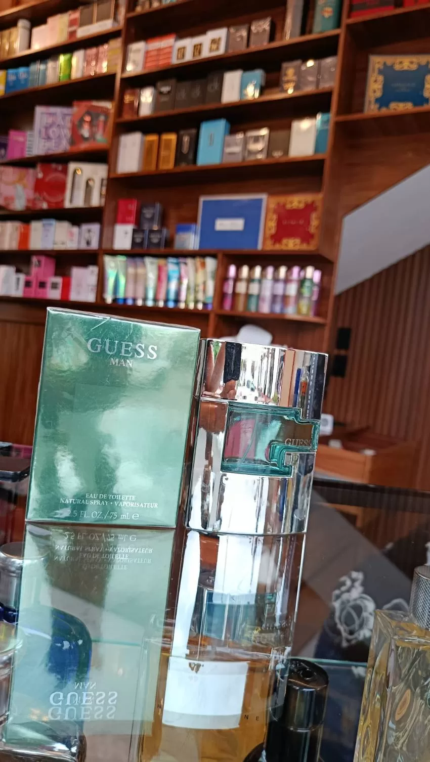 JOYERIA Y PERFUMERIA KARLA