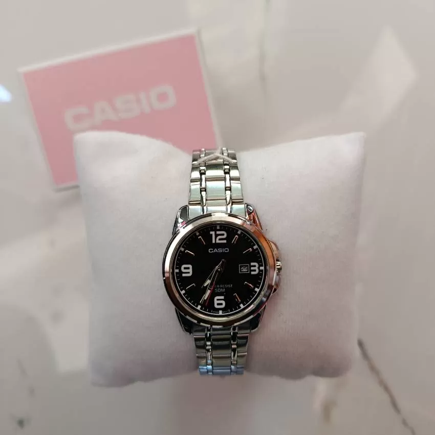 JOYERIA Y PERFUMERIA KARLA