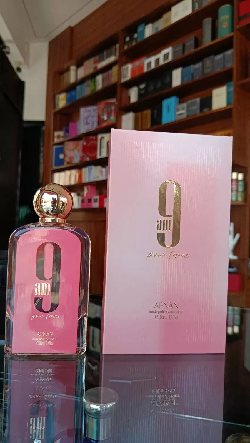 JOYERIA Y PERFUMERIA KARLA