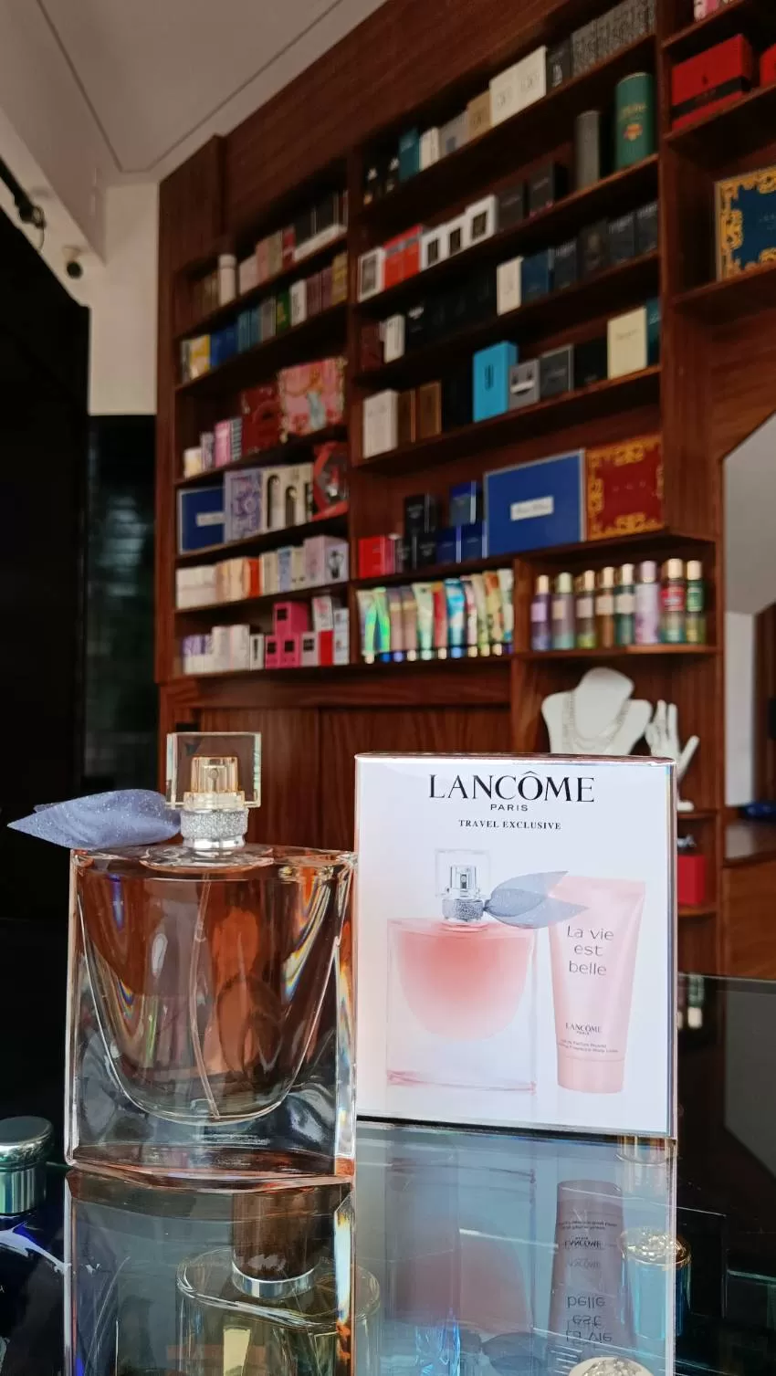 JOYERIA Y PERFUMERIA KARLA