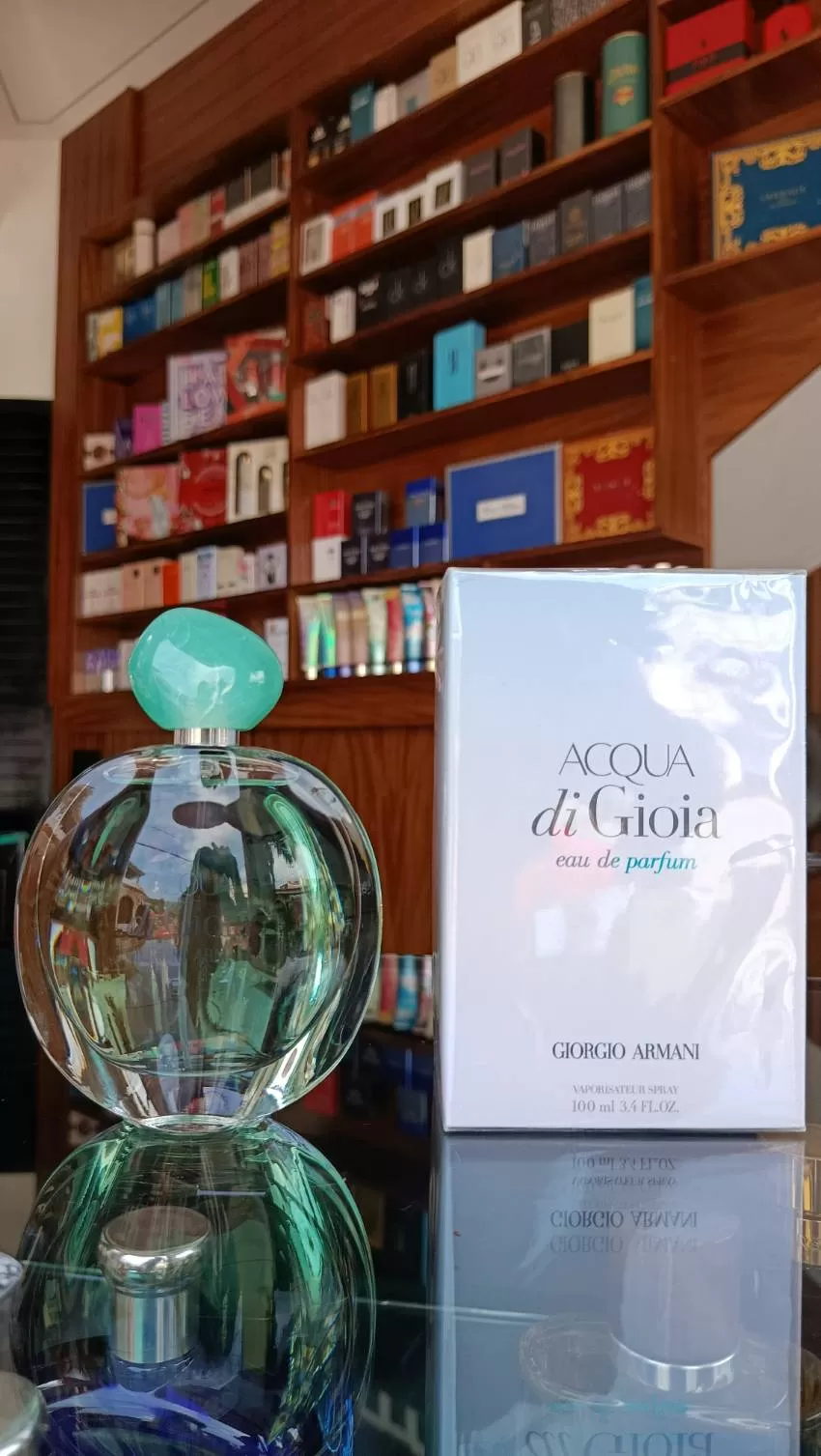 JOYERIA Y PERFUMERIA KARLA