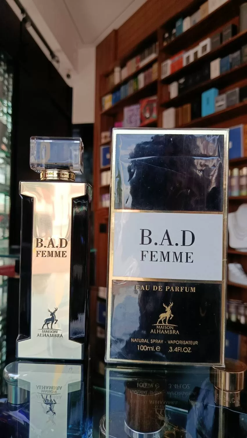 JOYERIA Y PERFUMERIA KARLA