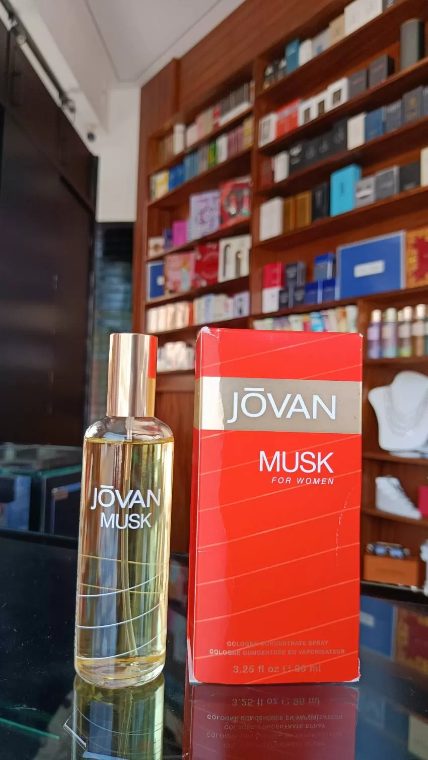 JOYERIA Y PERFUMERIA KARLA