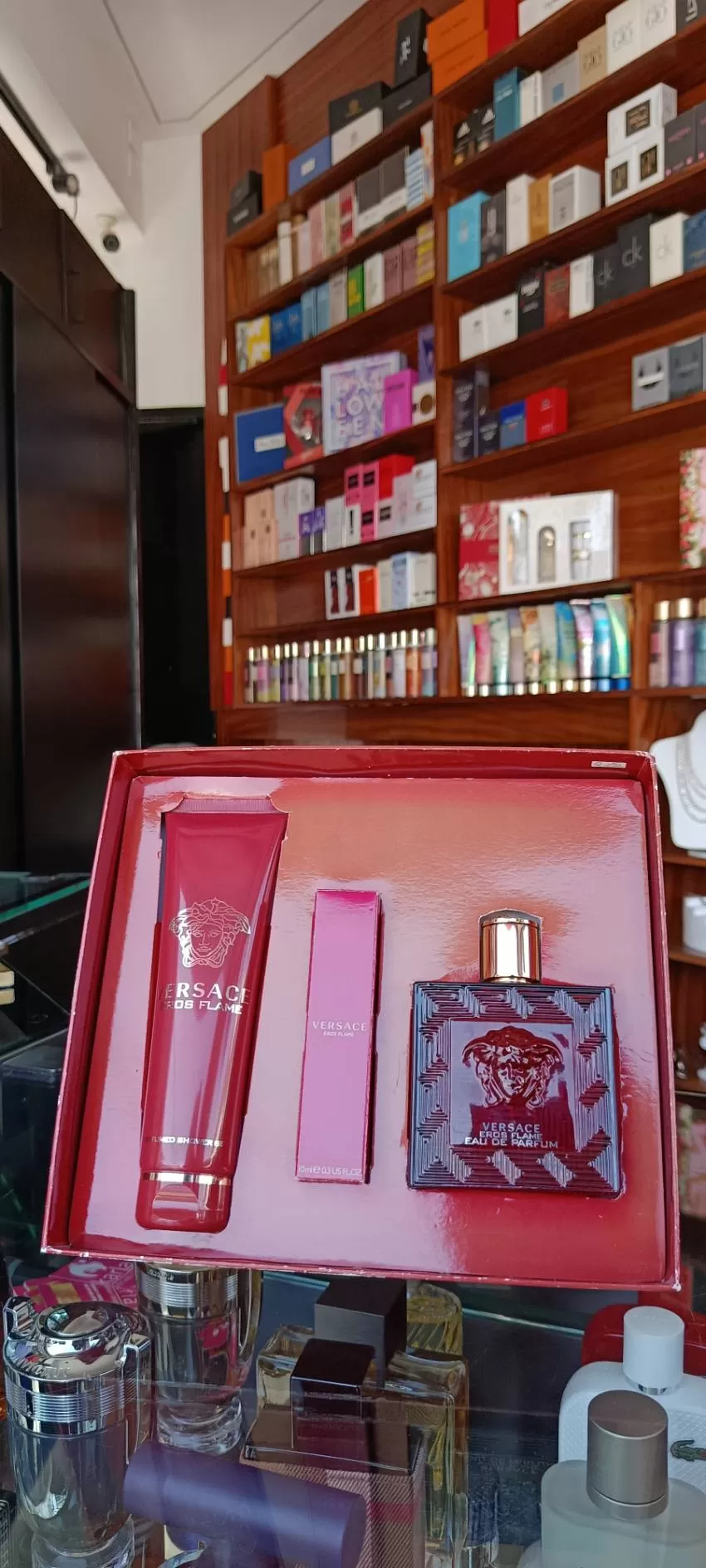 JOYERIA Y PERFUMERIA KARLA