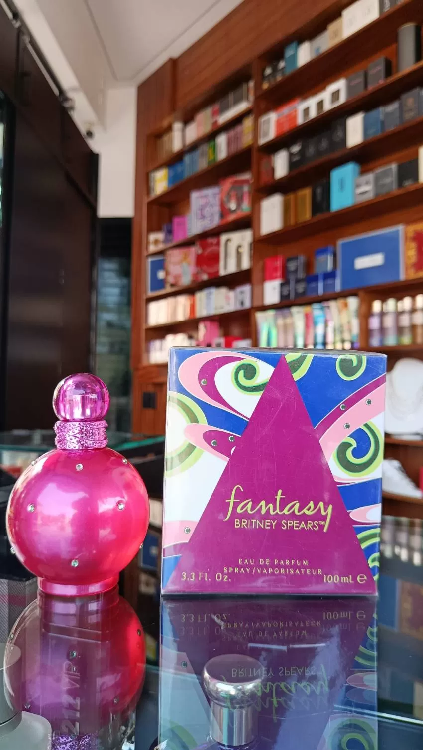 JOYERIA Y PERFUMERIA KARLA