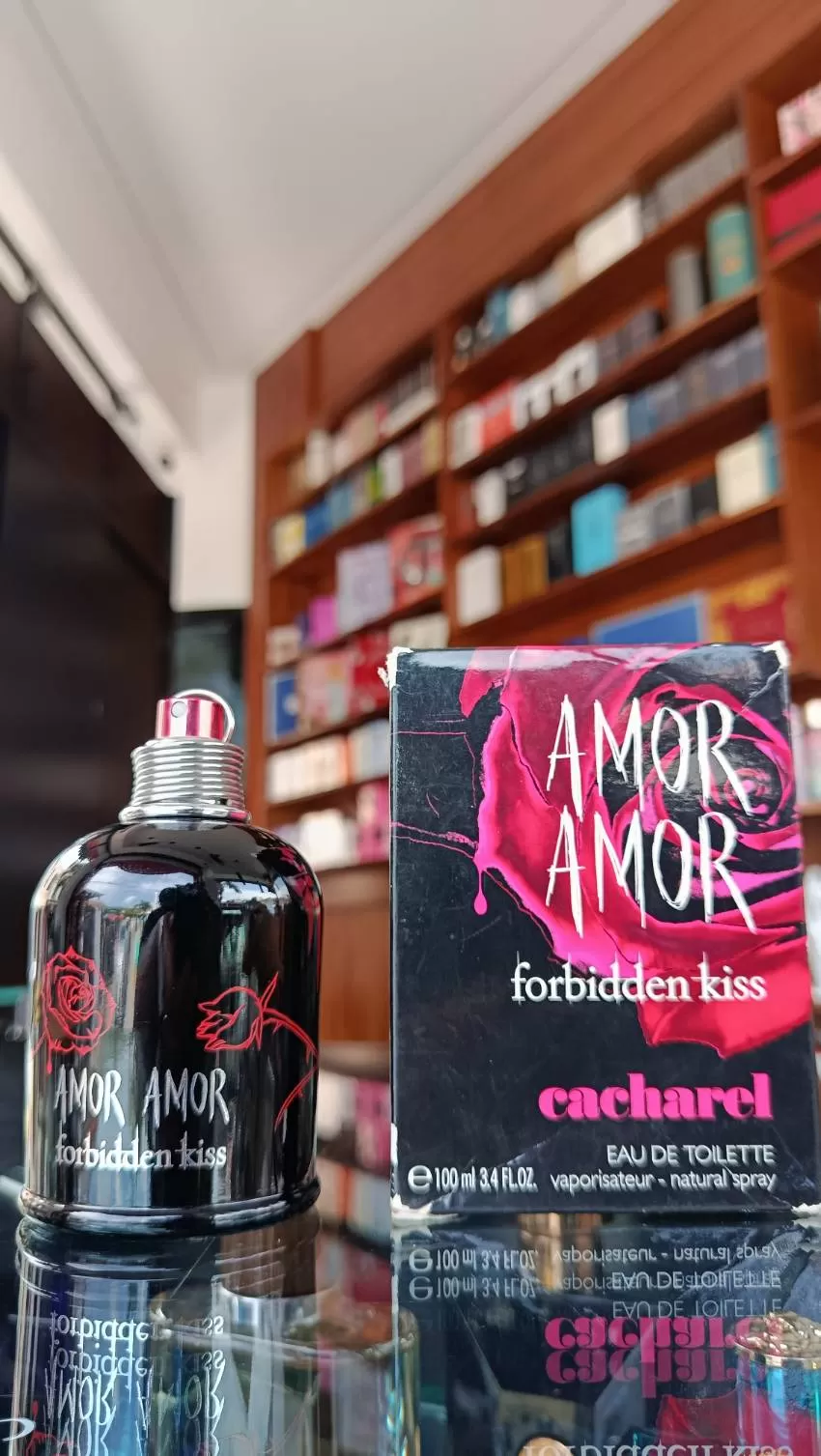 JOYERIA Y PERFUMERIA KARLA