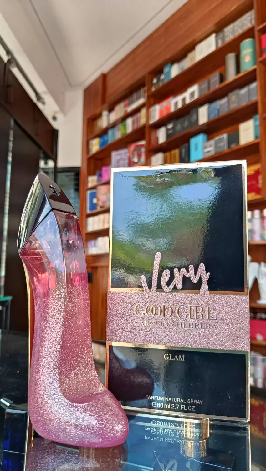 JOYERIA Y PERFUMERIA KARLA