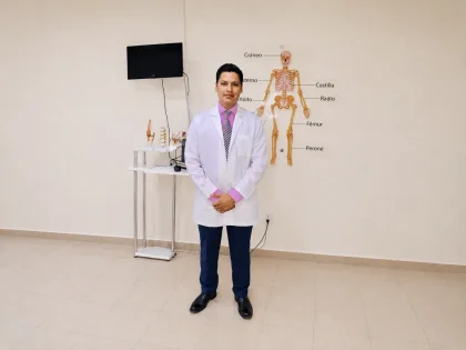 Dr. Luis Fernando Horta Coba