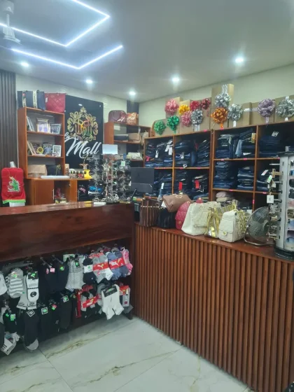 Foto de LA MALL FASHION en CASIMIRO CASTILLO