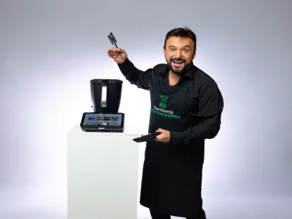ADAN CANALES - foto 2
