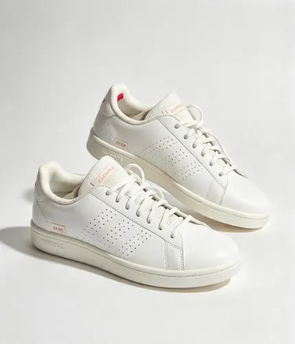ADIDAS COLOR BLANCO TALLA 41/2 SUCURSAL SAN FELIPE GTO