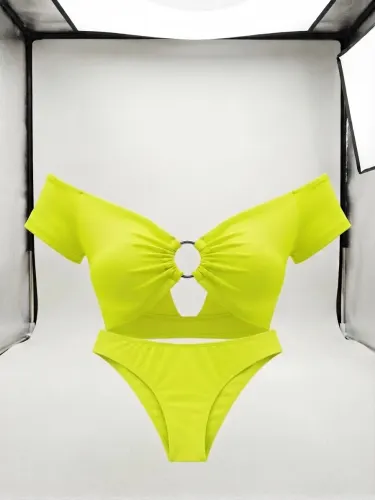 Bikini de Dos Piezas con Detalle de Aro Central - Amarillo Neón