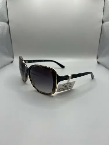 Gafas de sol para dama de la marca Oscar de la Renta