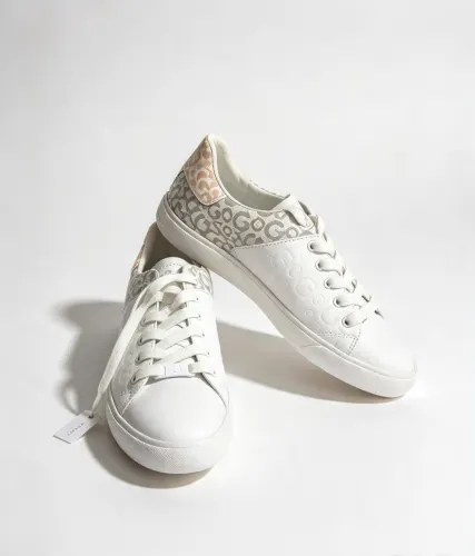GBG COLOR BLANCO,GRIS,SALMÓN TALLA 8 SUCURSAL SAN FELIPE GTO