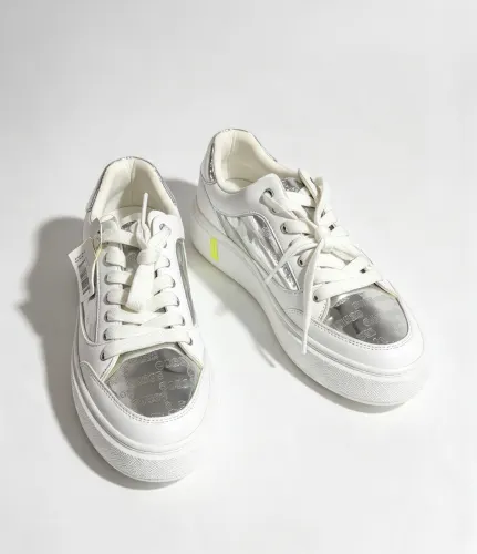 GUESS COLOR BLANCO/PLATA TALLA 81/2 SUCURSAL SAN FELIPE GTO
