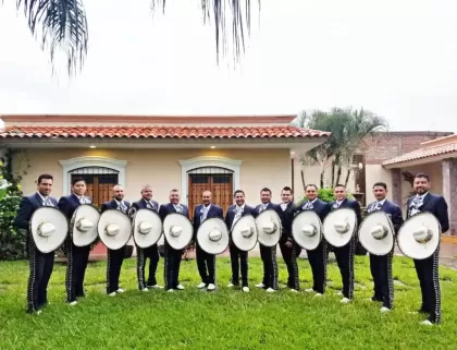  — MARIACHI ROSALES OFICIAL DE CESAR en AUTLAN DE NAVARRO