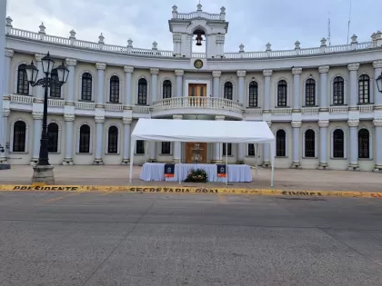  — MUEBLE PARA FIESTAS DON JULIÓN en EL GRULLO