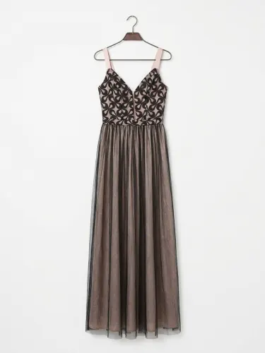 Vestido color negro (maniju) talla M