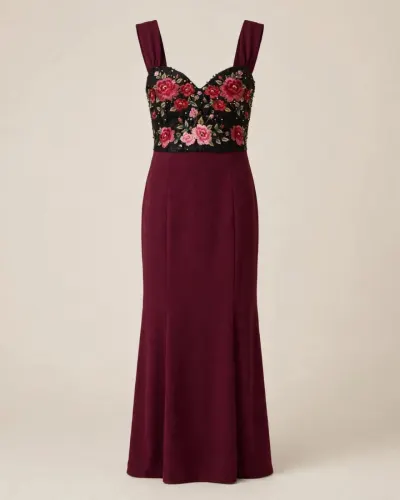 Vestido Vino con bordado floral