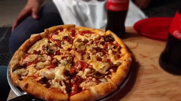RIKA'S PIZZA